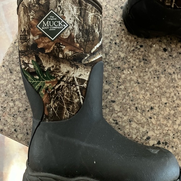 Muck Boot Company Brown and Camouflage Boots - Picture 2 of 4